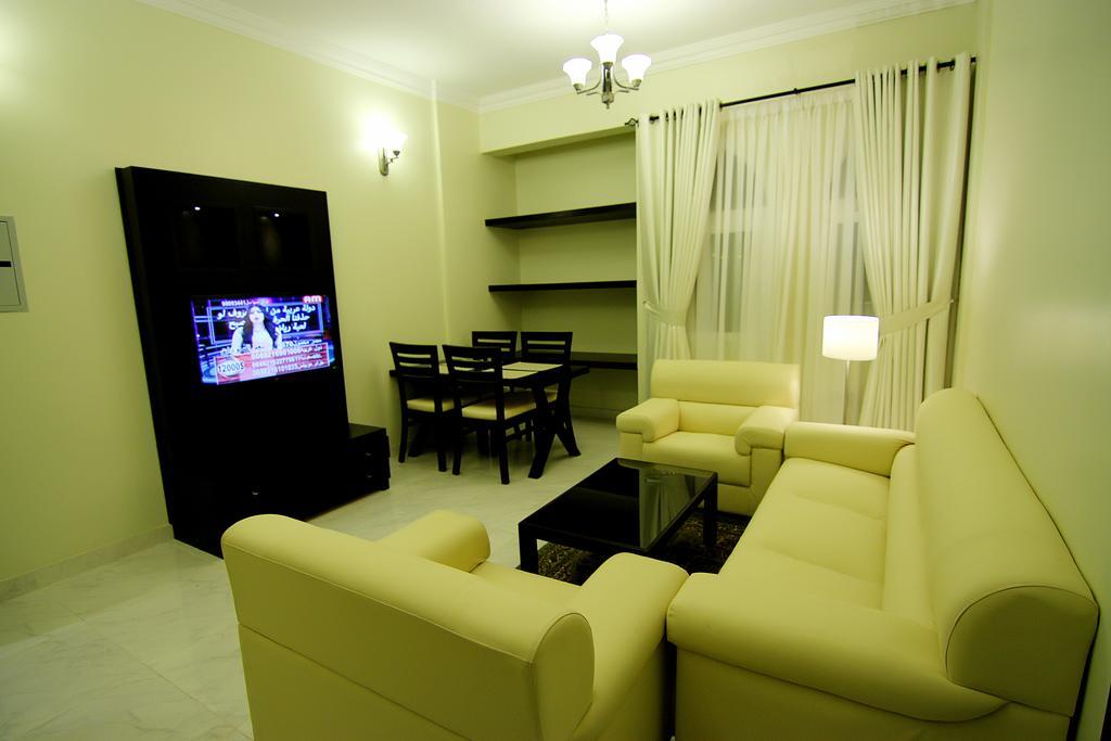 Remas Hotel Suites - Al Khoudh, Seeb, Muscat Zimmer foto
